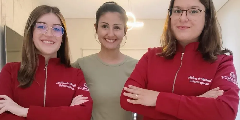 A Total Físio conta com as profissionais da fisioterapia Maria Fernanda Kicheleski e Marianna Pistori Mantovani