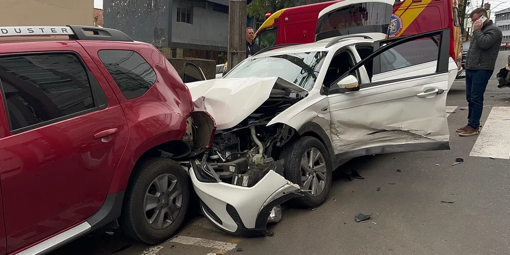 Acidente aconteceu no Centro da cidade