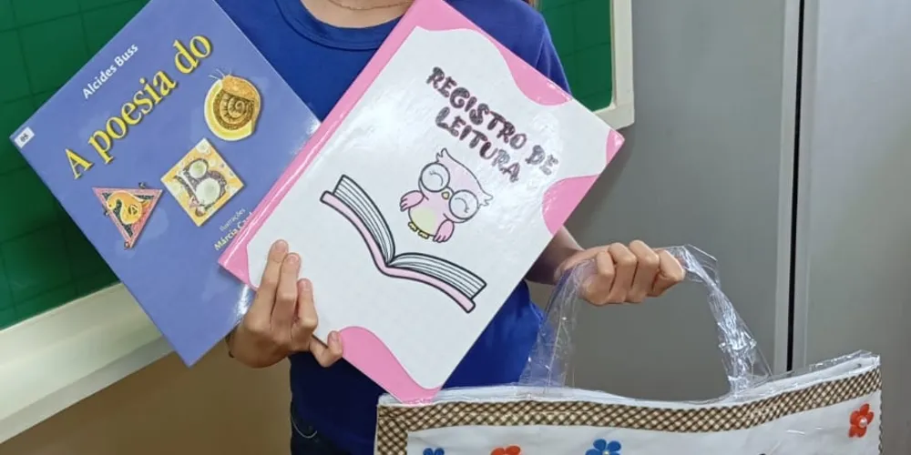 Uma das propostas envolve um empréstimo semanal de um livro escolhido pelos alunos