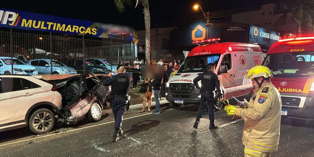 Equipes seguem no local prestando atendimento