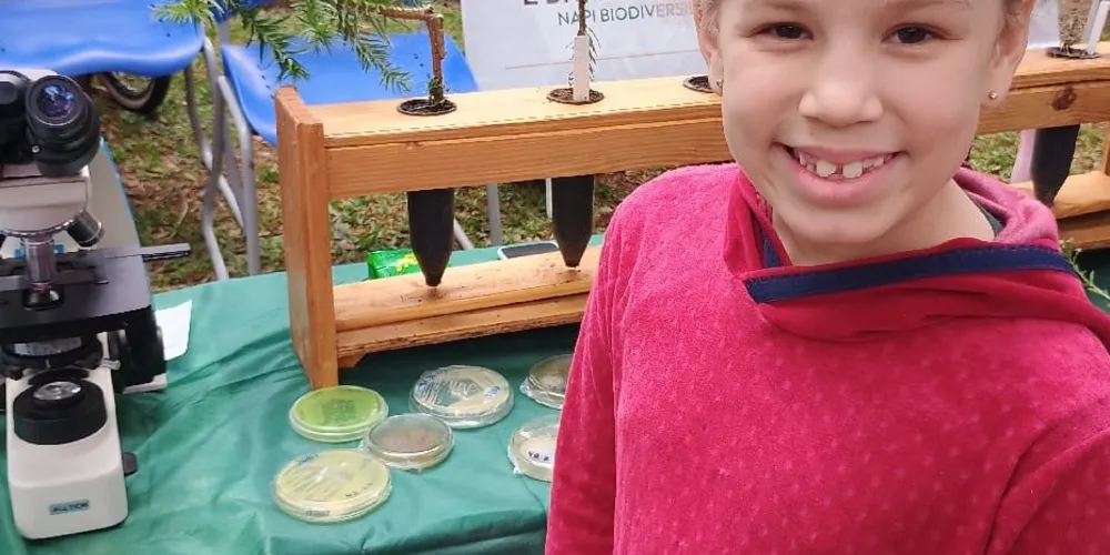 Elisah possuí um QI de 140