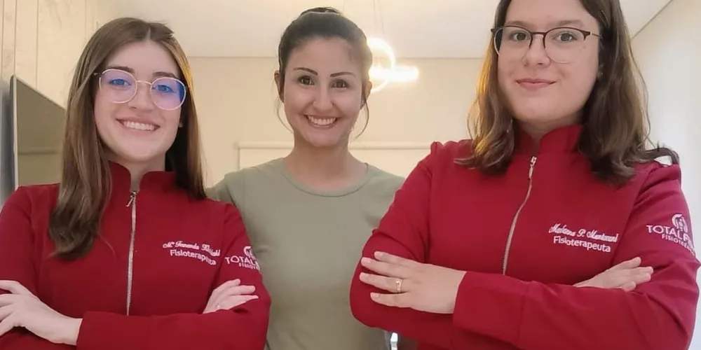 A Total Físio conta com as profissionais da fisioterapia Maria Fernanda Kicheleski e Marianna Pistori Mantovani