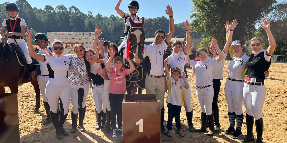 O hipismo é arte de montar e saltar a cavalo