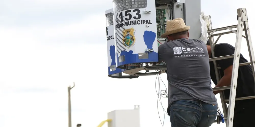 Ao todo, cinco totens com câmeras e botão de emergência serão instalados.