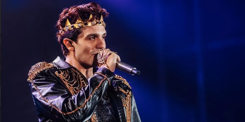 Luan Santana se apresenta em Ponta Grossa.