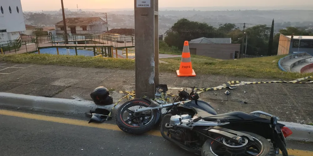Acidente aconteceu no final da madrugada deste sábado (17)
