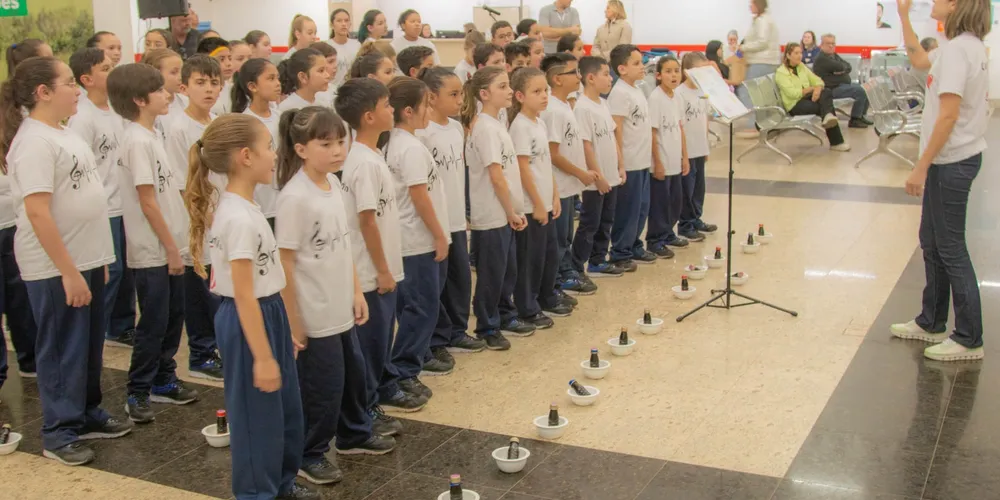 Um pouco de esperança e alento em um momento de dificuldade, esse foi o sentimento durante a apresentação do coral.