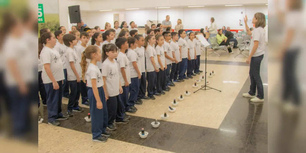 Um pouco de esperança e alento em um momento de dificuldade, esse foi o sentimento durante a apresentação do coral.