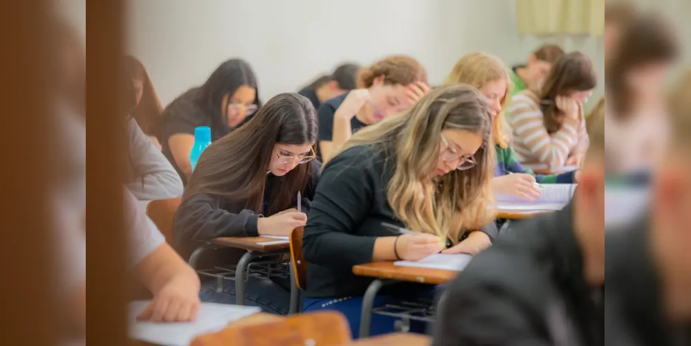 As vagas oferecidas são para profissionais graduados.