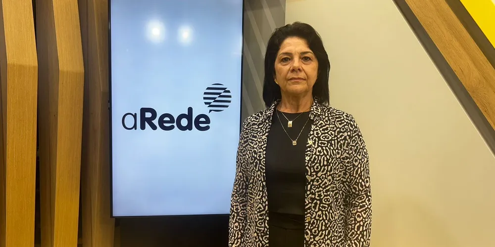 A gestora elencou trabalhos e ações desenvolvidas na área educacional e destacou a importância das novas tecnologias no processo