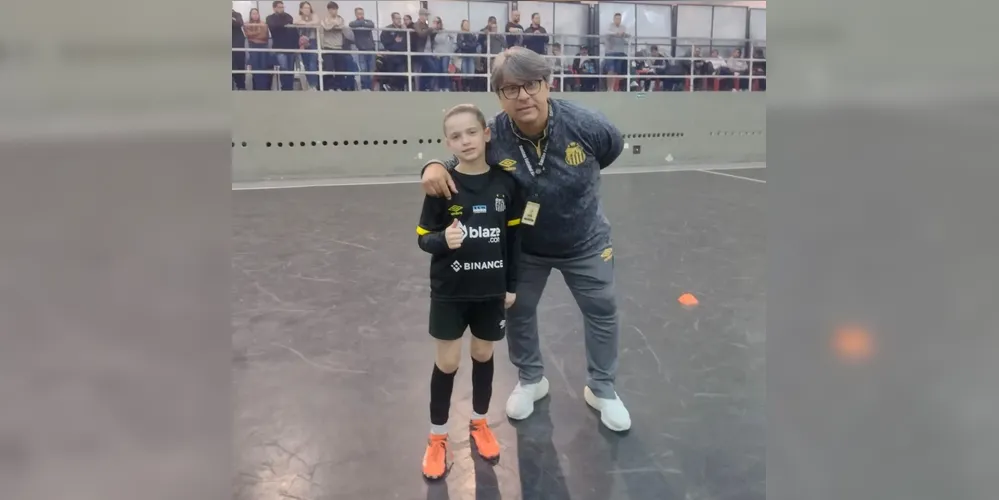 João, de 10 anos, foi aprovado pelo Santos Futsal