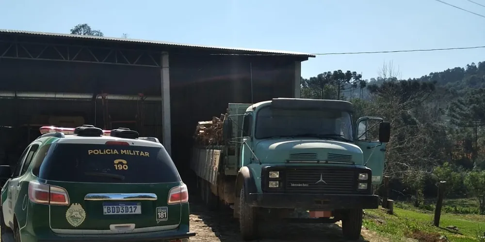 O homem estocava lenhas sem possuir autorização ambiental