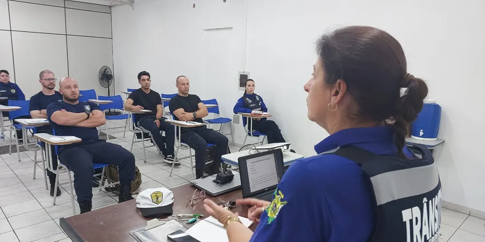 Ao todo, 13 servidores passarão por 320 horas de curso