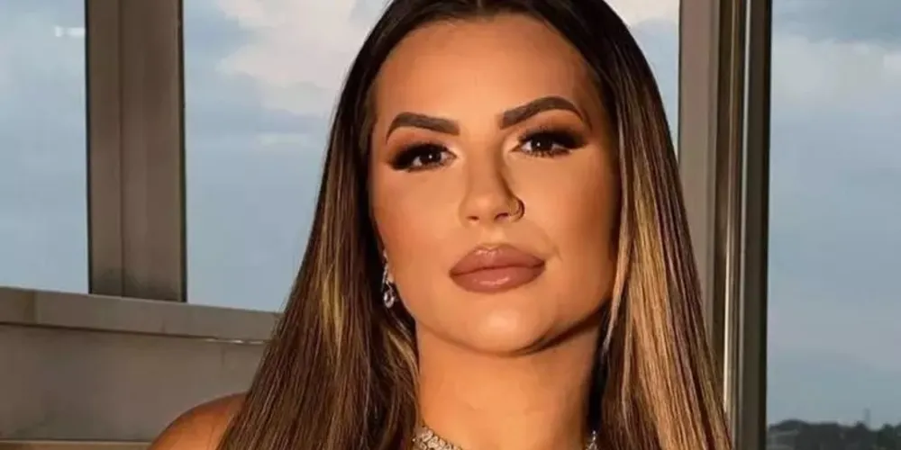 A advogada e influenciadora digital Deolane Bezerra Santos segue presa.