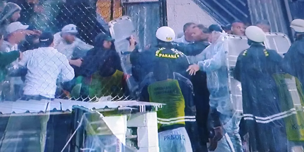 Polícia Militar foi acionada para conter os envolvidos