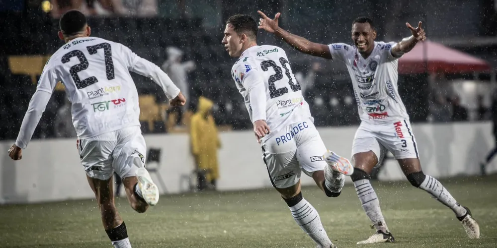 O Fantasma não ganha ganhava em casa há três rodadas