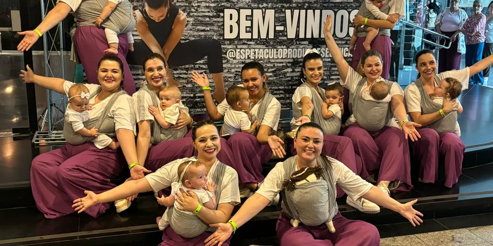 Neste último final de semana, o grupo de dança "Nossa Voz em Movimento", formado por mães e seus bebês, fez história.