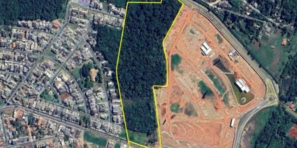 Um ponto a ser discutido é a grande quantidade de árvores que poderão ser derrubadas por conta da construção