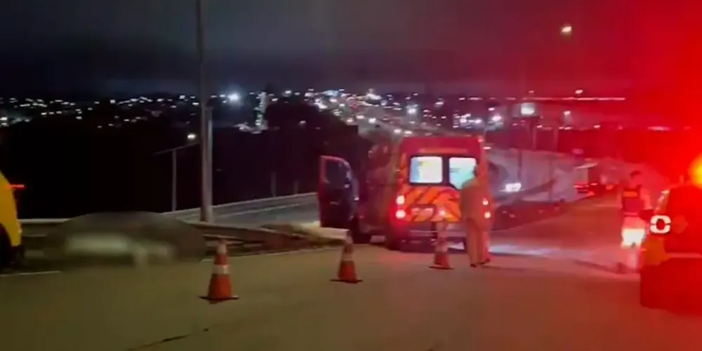 O socorro chegou a ser acionado, mas o rapaz morreu na hora