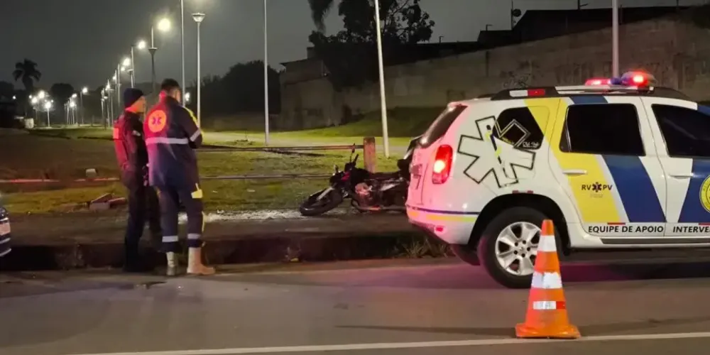 Os socorristas fizeram as manobras de reanimação, mas o rapaz não resistiu