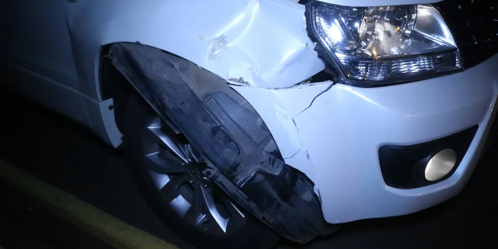 Acidente aconteceu na madrugada desta segunda-feira (26)