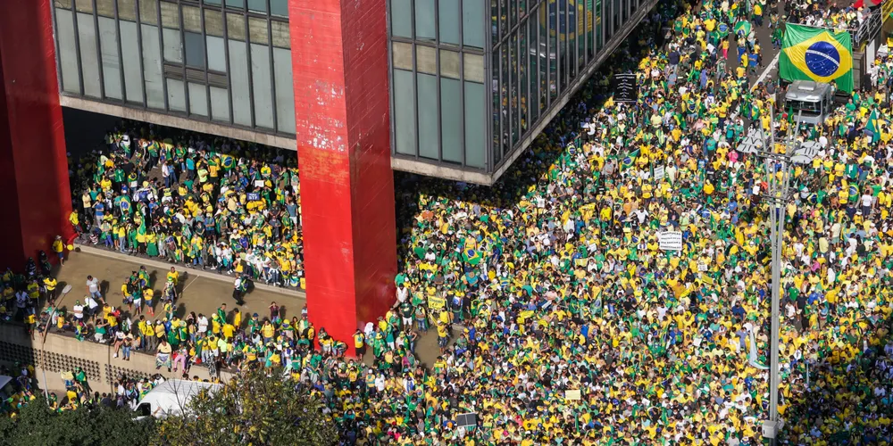 Ato ocorreu na tarde deste sábado (7)