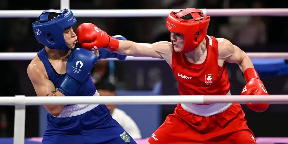 Kellie Harrington venceu Bia Ferreira na semifinal do boxe