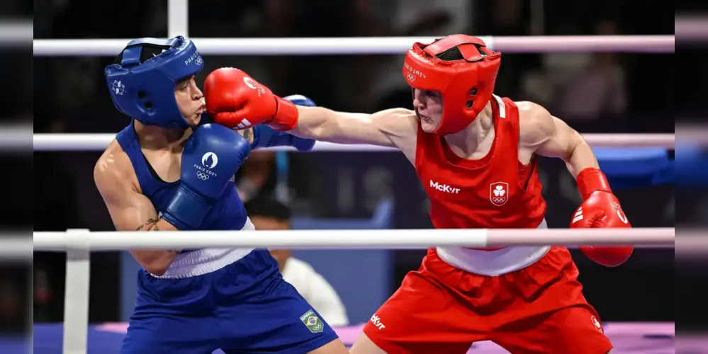 Kellie Harrington venceu Bia Ferreira na semifinal do boxe