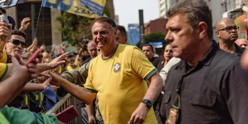 Bolsonaro pediu que o senado "bote um freio" em Alexandre de Moraes