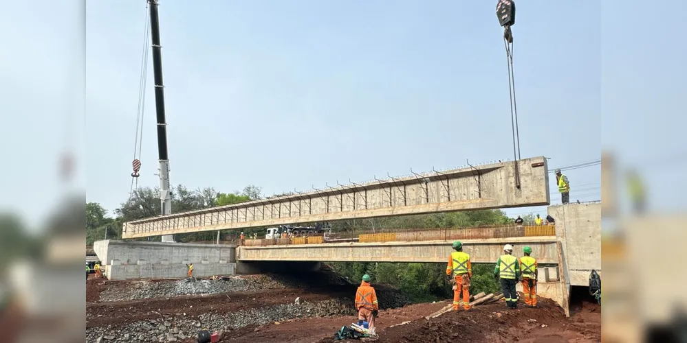 Agora serão lançadas as vigas do novo viaduto do km-3