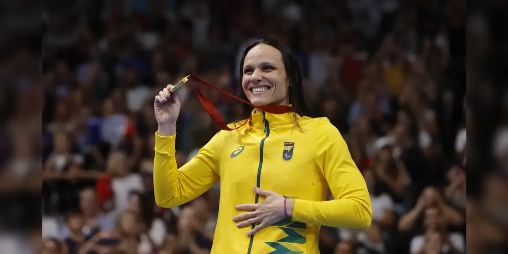 Nadadora Carol Santiago conquistou terceiro ouro da edição