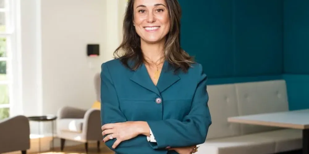 A brasileira natural de Belo Horizonte Daniela Barone Soares, 53 anos, foi surpreendida pelo comunicado da realeza britânica de que ganhará o título “Officer of the Most Excellent Order of the British Empire (OBE)” (em português, “Oficial da Ordem do Império Britânico”)