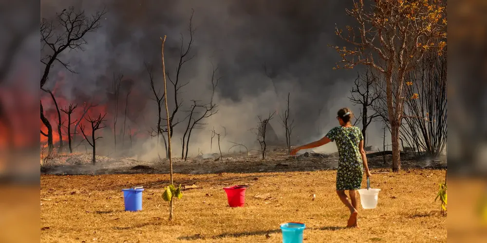 PF abre inquérito para investigar incêndio em Brasília