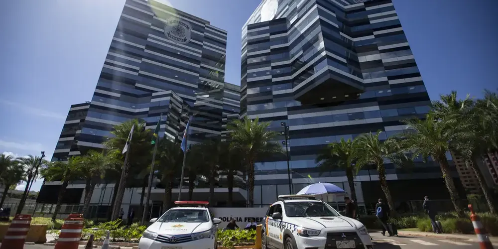 PF prende criminosos que roubavam tokens de funcionários da Caixa