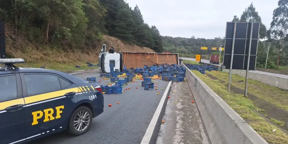 Não há previsão de liberação do tráfego na região