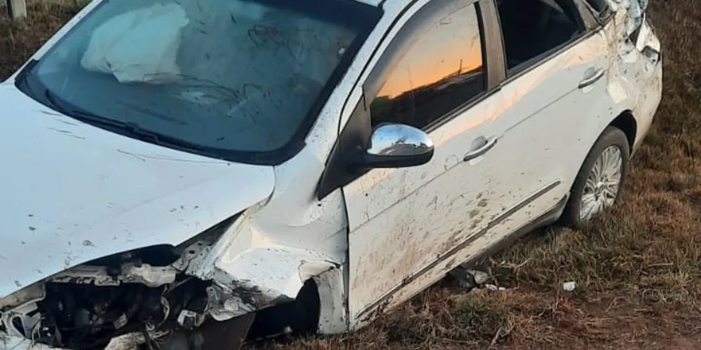 Acidente aconteceu na manhã deste sábado (31)