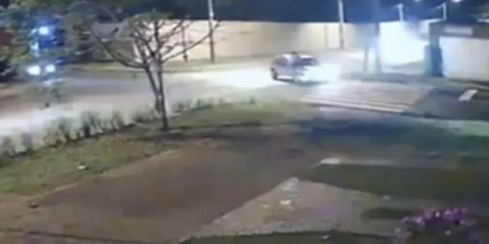 Acidente aconteceu na rua Padre Arnaldo Jansen