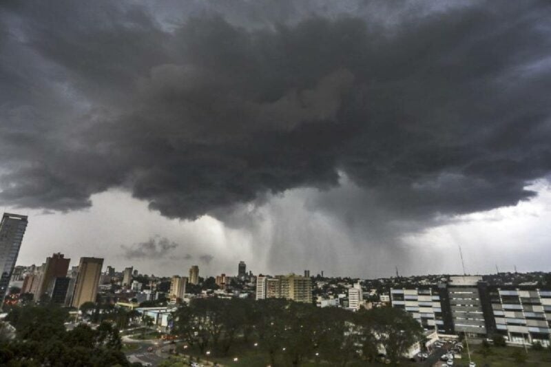 A chuva forte no Paraná deixará as temperaturas amena