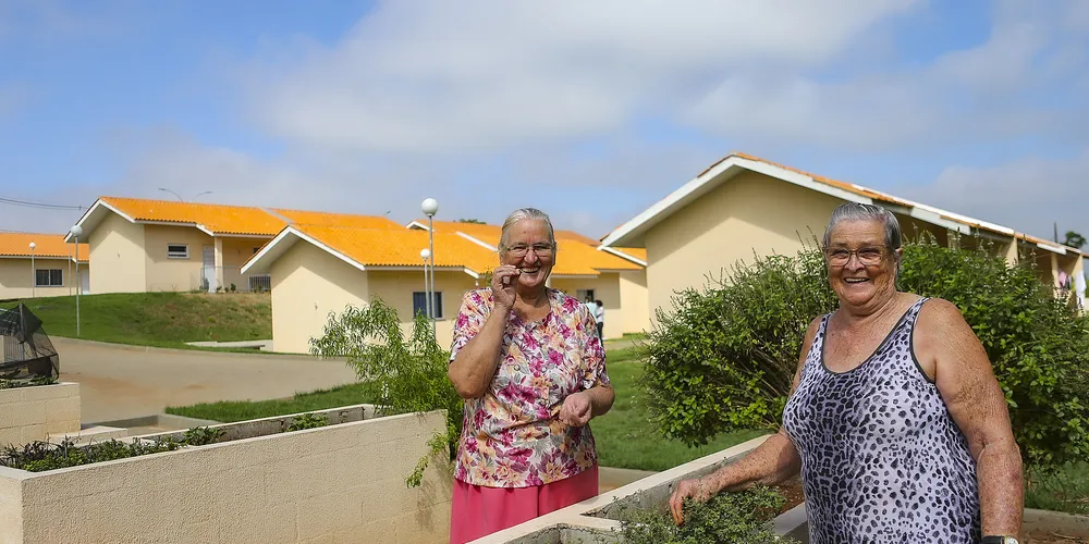 Entre as iniciativas estaduais, estão condomínios residenciais exclusivos e espaços de convivência gratuitos
