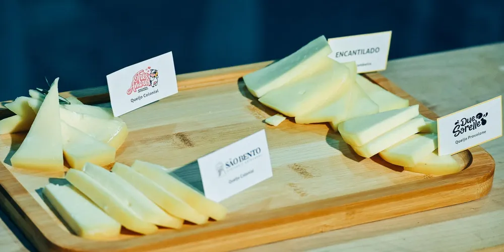 A  Cartilha de Degustação dos Queijos do Sudoeste  é uma iniciativa do programa Inova Queijo Sudoeste do Paraná