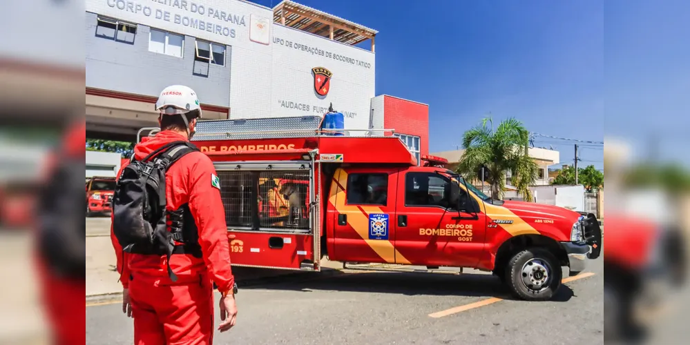 O Corpo de Bombeiros foi acionado para conter as chamas