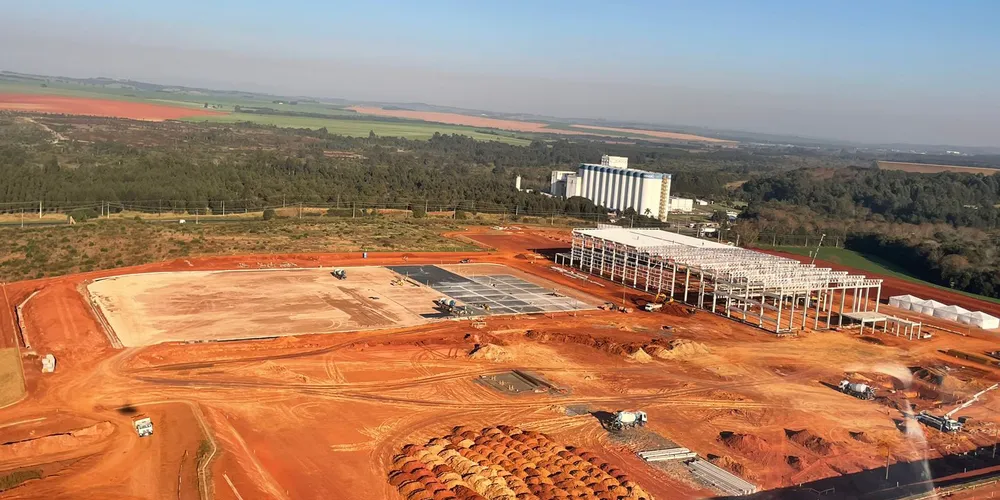 Cristalpet, empresa mexicana voltada à produção de embalagens de polietileno tereftalato (PET), vai abrir uma nova unidade industrial em Ponta Grossa com apoio do programa Paraná Competitivo