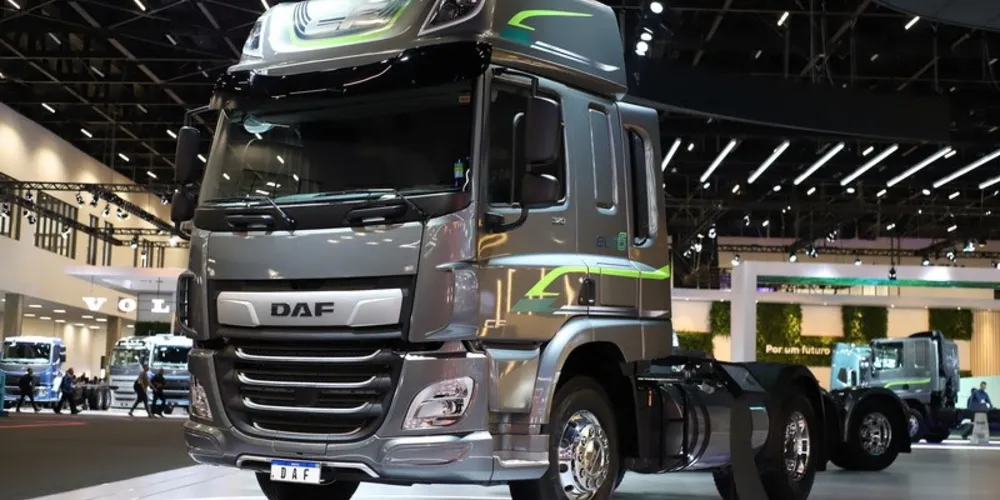 O primeiro caminhão do Brasil com a tecnologia do Proconve P8/Euro 6 foi fabricado em Ponta Grossa