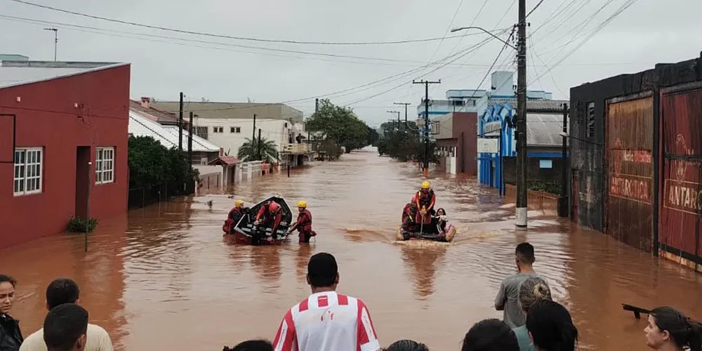 O que fazer em desastres? Defesa Civil orienta população no antes, durante e depois