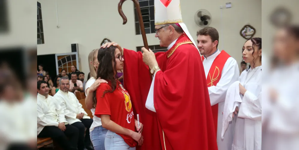 O bispo Dom Bruno Elizeu Versari esteve na Paróquia Nossa Senhora Medianeira.