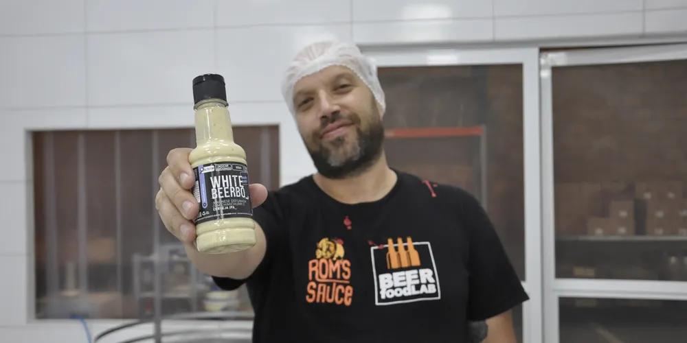 Na foto, empresário Fábio Pimentel Baptista proprietário da  Beer Food Lab e Roms Sauce que produz diversos tipos de molhos especiais para churrasco e hambúrgueres