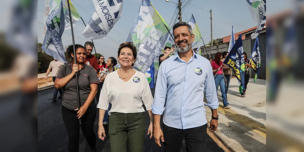 Elizabeth Schmidt (União) visitou obras e realizou caminhada com apoiadores