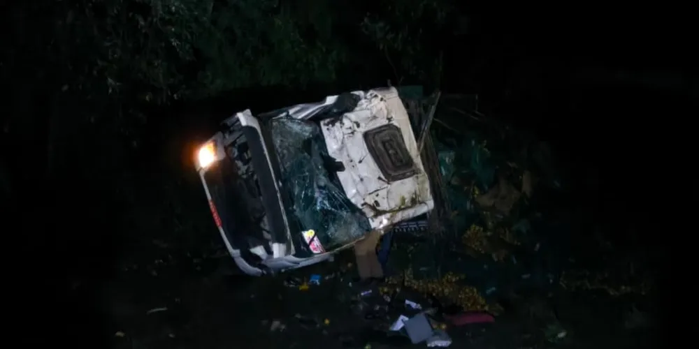 As causas do acidente estão sendo investigadas pela Polícia Rodoviária Estadual