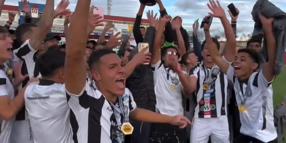 Equipe saiu com vitória após partida emocionante