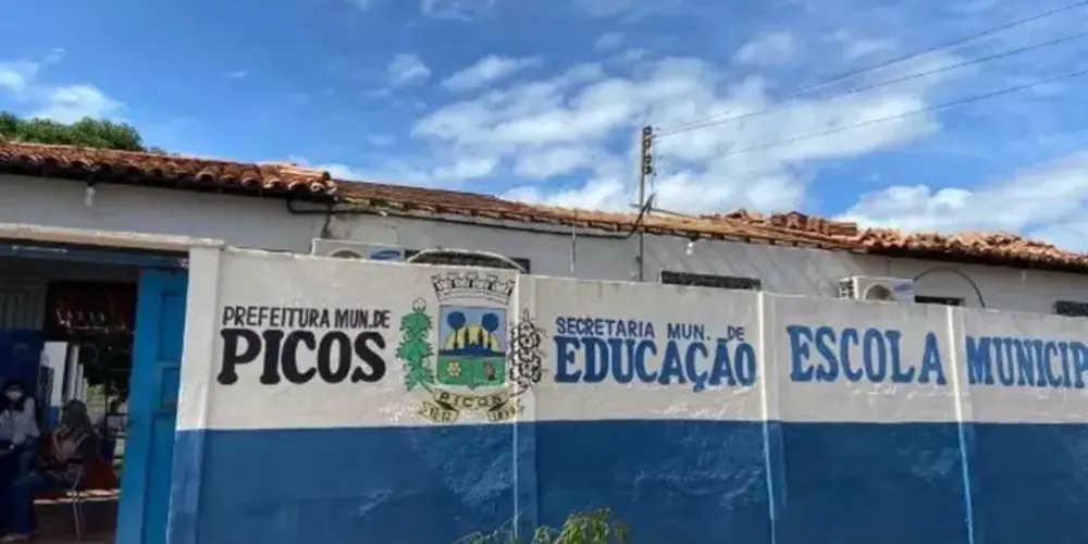 Duas professoras e uma zeladora foram afastadas por 60 dias